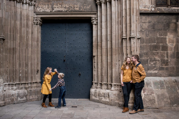 Pourquoi réaliser une séance photo en famille en extérieur ?