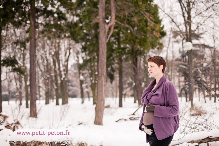 Séance photo grossesse dans la neige Paris