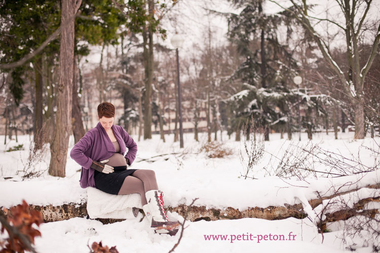 Séance photo grossesse dans la neige Paris