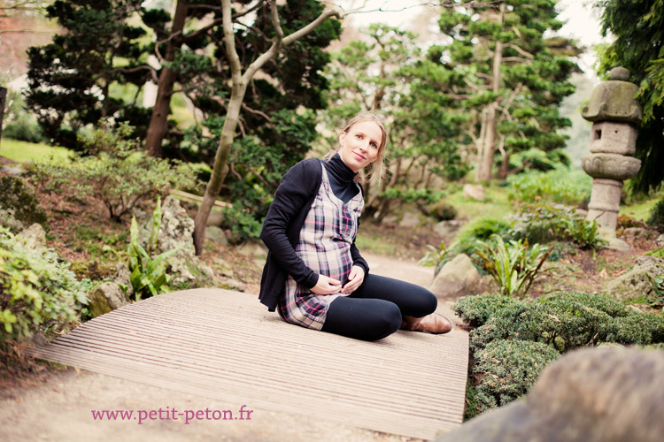 Séance photo femme enceinte Paris - Jardin Albert Kahn 