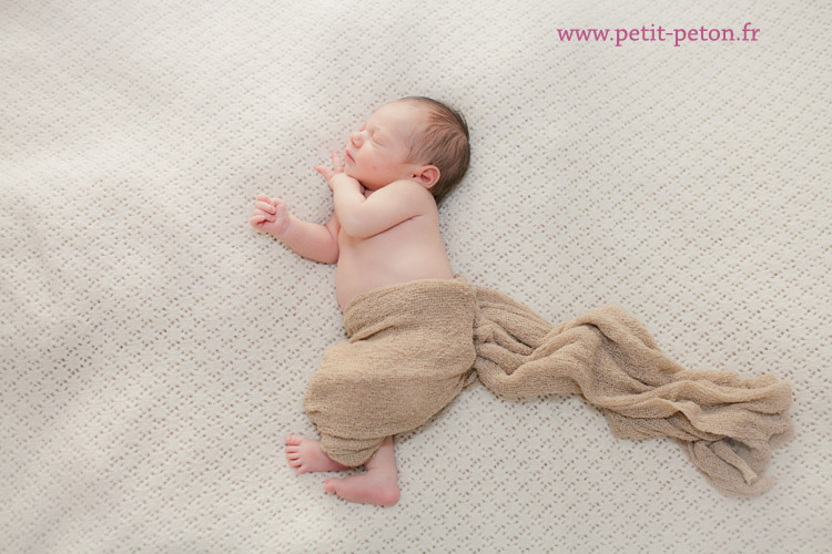 Photographe nouveau né Paris à domicile - Photos bébé