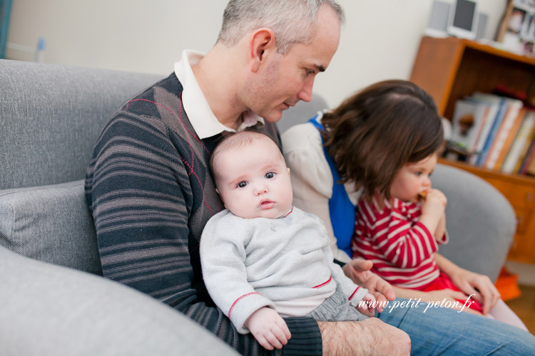 Photographe famille en intérieur Paris