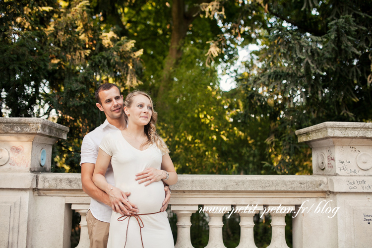 Photographe femme enceinte Paris extérieur