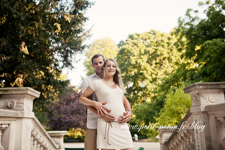 Photographe femme enceinte Paris en extérieur