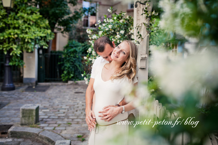 Photographe femme enceinte Paris en extérieur