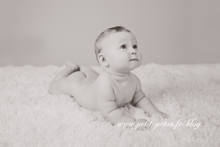 Photographe de bébé studio Paris