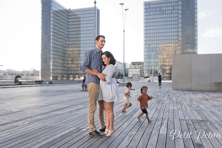 Séance photo femme enceinte paris extérieur