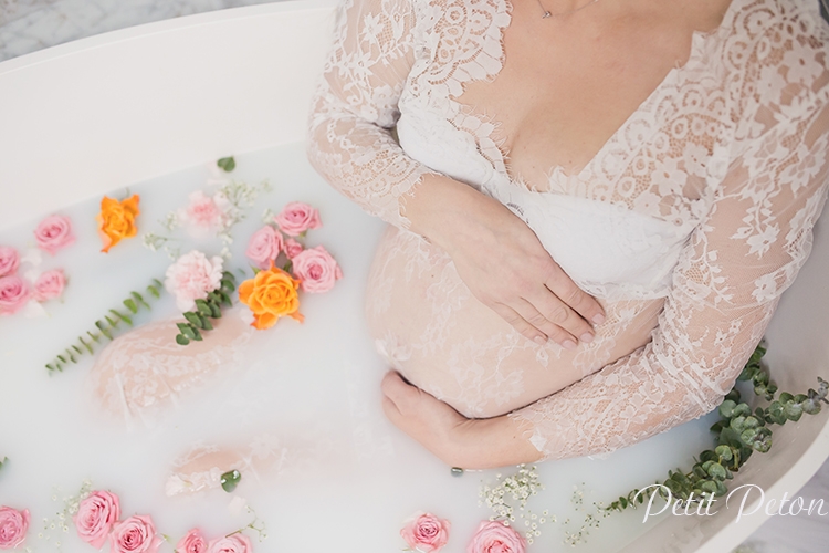 Séance photo grossesse bain de lait Paris