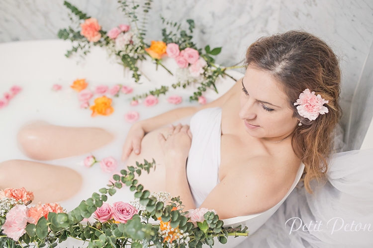 Séance photo grossesse bain de lait Paris