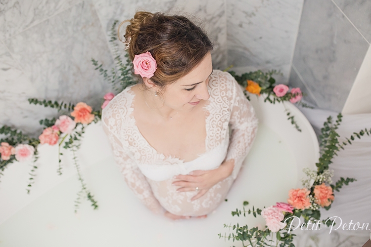 Séance photo grossesse bain de lait Paris